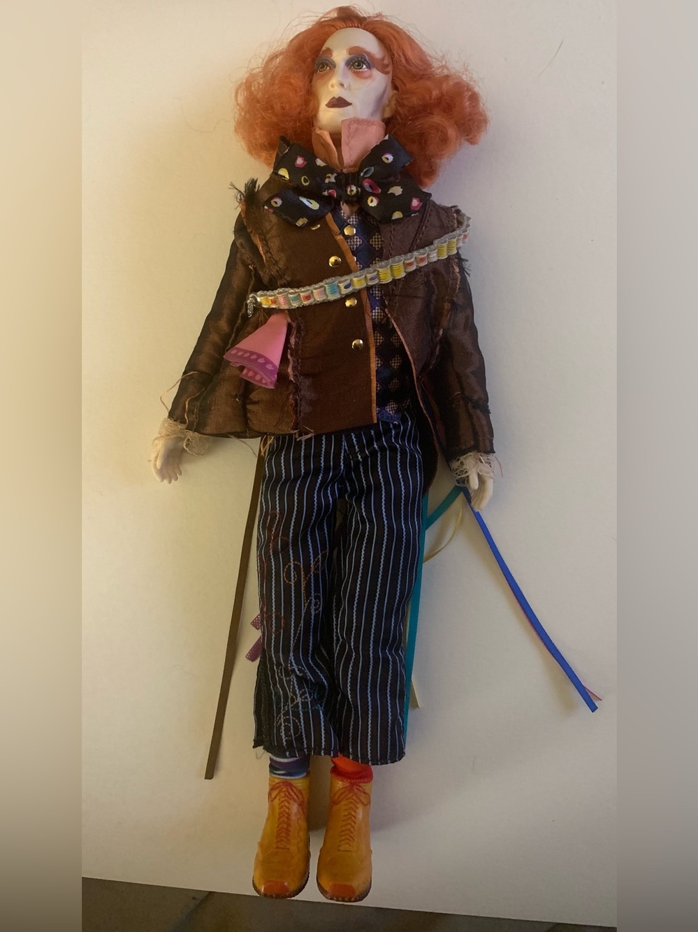 Disney Alice in Wonderland Mad Hatter Collectible Figurine no hat
